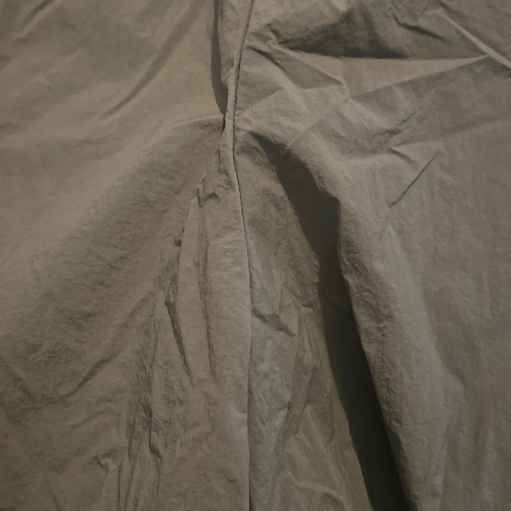 Donni Nylon Cargo Shorts - Picture 9 of 10